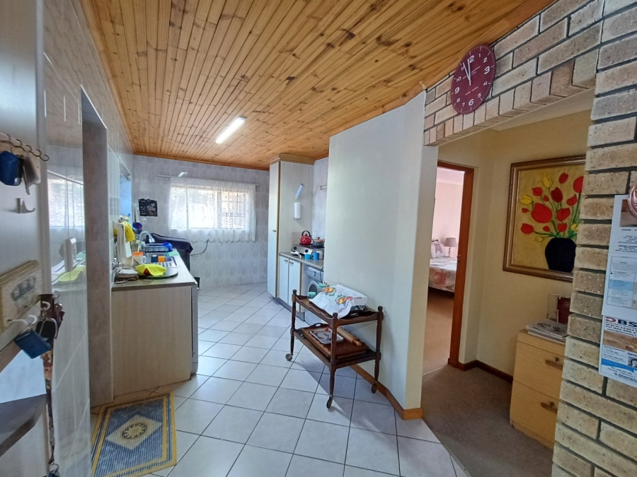 5 Bedroom Property for Sale in Dana Bay Western Cape